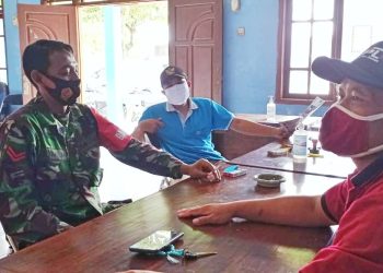Komsos, Babinsa Kerangkulon Ajak Semua Elemen Masyarakat Berperan Aktif Dalam Upaya Pencegahan Penyebaran Covid-19