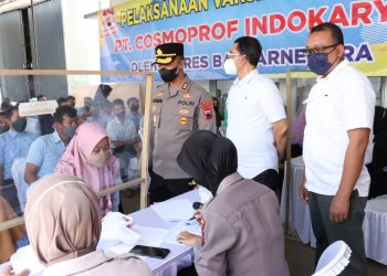 Pastikan Semua Berjalan, Kapolres Banjarnegara Cek Vaksinasi Booster dan Penerapan Prokes di PT Cosmoprof