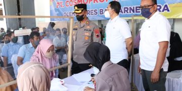 Pastikan Semua Berjalan, Kapolres Banjarnegara Cek Vaksinasi Booster dan Penerapan Prokes di PT Cosmoprof