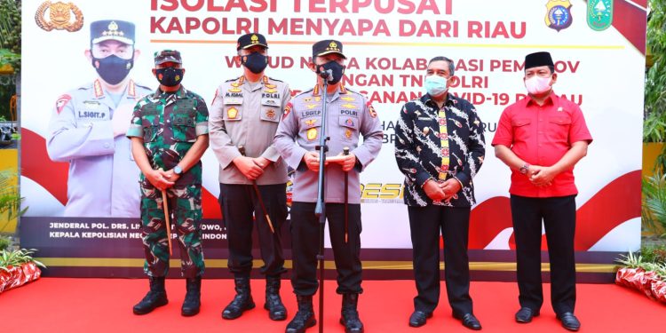 Sarankan Warga Dirawat di Isoter, Kapolri: Kurangi Risiko Penyebaran dan Fatalitas