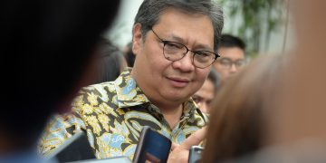 Mentri Perekonomian Airlangga Terima Aspirasi Petani Sawit soal Perpanjang Masa Jabatan Jokowi