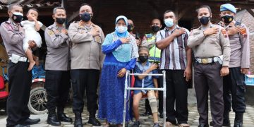 Harus Diamputasi Akibat Kanker Tulang, Kiki Kini Bisa Jalan Lagi Berkat Kaki Palsu Pemberian Kapolres Demak