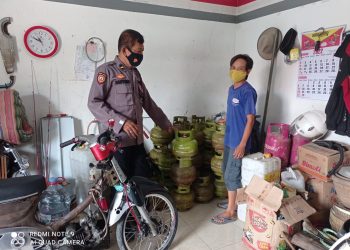 Bhabinkamtibmas Cek Harga Sembako di Toko Kelontong Jelang Ramadhan