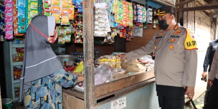 Kapolres monitoring Stok Minyak Goreng di Kabupaten Demak