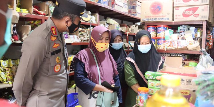 Kapolres Pemalang Imbau Pedagang Agar Jual Minyak Goreng Curah Sesuai HET Yang Ditetapkan