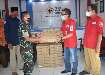 Sukseskan Indonesia Art and Culture Festival, FDK dan Kodim 0716/Demak Serahkan Bantuan Hand Sanitizer untuk PMI