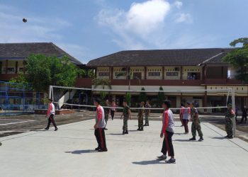 Pertandingan Persahabatan Koramil 01/Kota dengan SMA 3 Demak