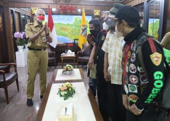 Ganjar Siap Bertemu Aplikator, Sampaikan Aspirasi Driver Ojol