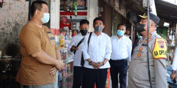 Pastikan Stok Sembako Aman, Kapolres Demak Blusukan di Pasar