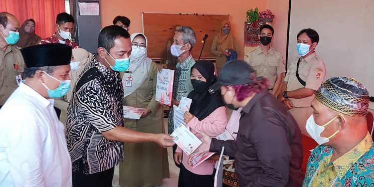 Hendi Salurkan Santunan Kematian Untuk Keluarga Duka di Kota Semarang