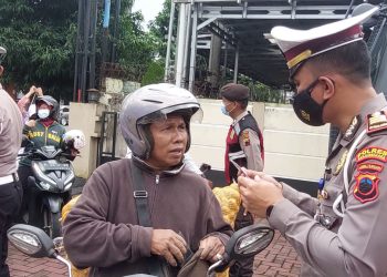 Polres Banjarnegara Buka Layanan Vaksin Pada Pengguna Jalan