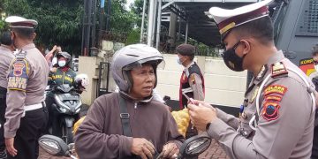 Polres Banjarnegara Buka Layanan Vaksin Pada Pengguna Jalan