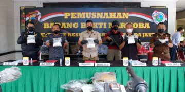 Ditresnarkoba Polda Jateng Musnahkan 20 Kilo Ganja Dan 4 Kilo Sabu