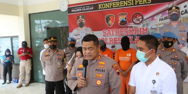 Polres Cilacap Ungkap Dugaan Penyelewengan BBM Bersubsidi 3200 Liter Solar