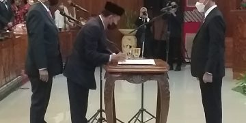 Ketua Dewan Lantik Yosi Yonardo dan Agung Prayitno