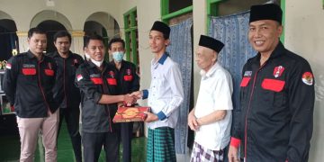 PA GMNI Demak Bagikan Bingkisan Lebaran bagi Santri