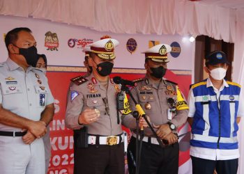 Cek Kesiapan One Way Nasional pada Masa Arus Balik, Kakorlantas Polri Kunjungi Sejumlah Gate Tol Di Jateng