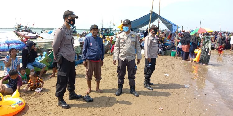 Ratusan Polisi Amankan Tradisi Syawalan di Demak