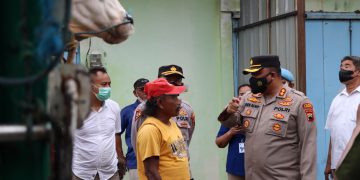 Aparat Gabungan di Demak Lakukan Pemeriksaan Terhadap Mobil Pengangkut Hewan Ternak