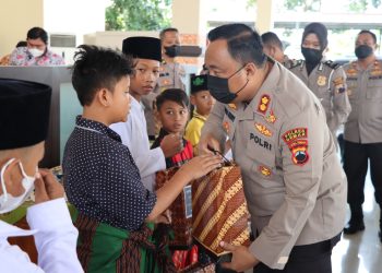 158 Anak Ikuti Khitanan Massal Hari Bhayangkara Ke-76 yang Digelar Polres Demak