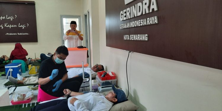Gerindra Semarang Gelar Donor Darah