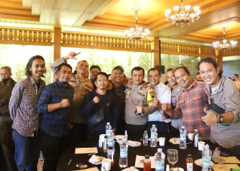 Hubungan polisi dengan media bukan hanya profesi, namun juga dari hati