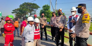 Kapolres Demak Survei Pembangunan Jembatan Wonokerto