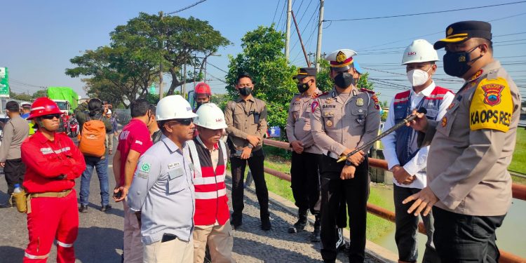 Kapolres Demak Survei Pembangunan Jembatan Wonokerto