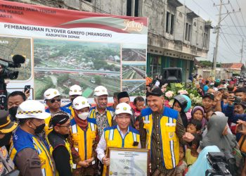 Ganjar Resmikan Flyover Ganefo