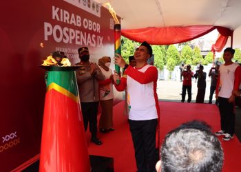 Ratusan Polisi di Demak Amankan Perjalanan Kirab Obor Pospenas IX Tahun 2022