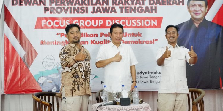 Tegakkan Demokrasi dengan Pendidikan Politik Berkelanjutan