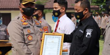Puluhan Anggota Polres Demak dapat Penghargaan dari Kapolres Demak