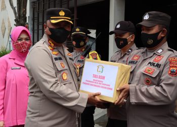 Kapolres dan Bhayangkari Demak Kunjungi Pos Pengamanan Nataru