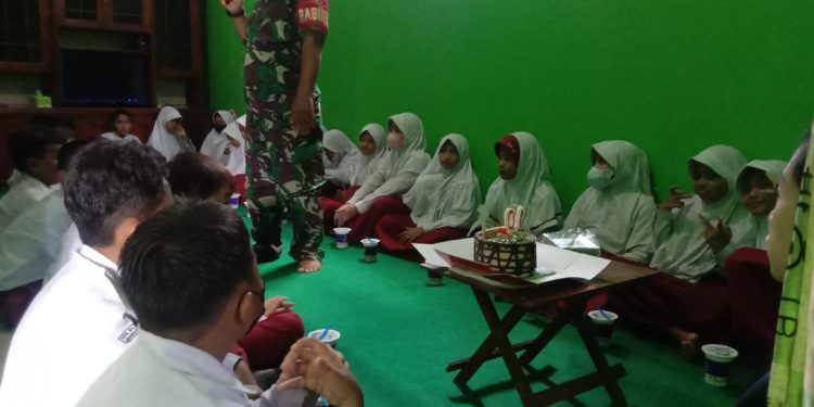 Babinsa Koramil 01/Kota Adakan Do’a Bersama Dengan Siswa-Siswi SDN Batursari