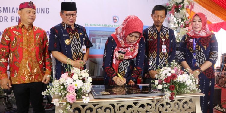 Bupati Demak Resmikan Gedung Kantor Pusat Demak Sarana Sehat