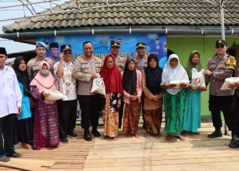 Berbagi Keberkahan, Polres Demak Salurkan Ratusan Sembako Kepada Warga Timbulsloko