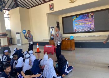 Melalui Polsanak, Satlantas Polres Demak Ajak Anak SD Nurul Huda Patuhi Lalu Lintas Sejak Dini
