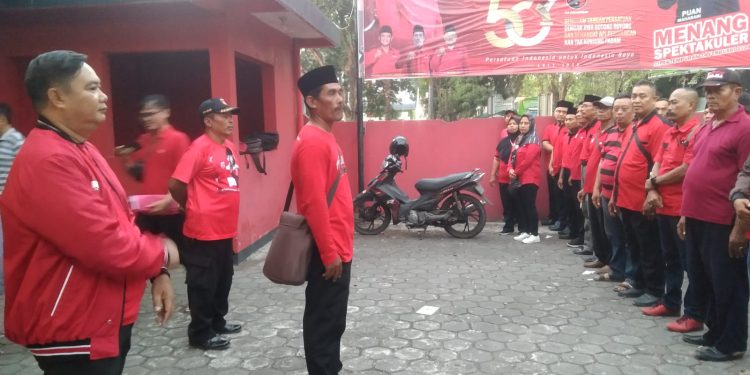 Ratusan Kader Banteng Demak Merahkan Bulan Bung Karno di GBK