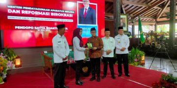 Menpan RB Akan Bahas Nasib Honorer jelang November