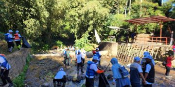 Upayakan Konservasi di Hulu DAS Serayu, Jasa Tirta I Kontribusi 500 Bibit Pohon Dalam Peringatan Hari Sungai di Wonosobo