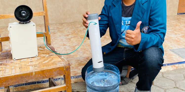 Mahasiswa KKN UNDIP Inovatif ! Alat Peringatan Banjir : Cegah Kerugian Materiil dan Korban Jiwa