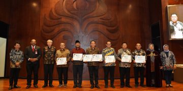 Kota Semarang Sabet Penghargaan Kota Paling Berkelanjutan di Bidang Tata Ruang dan Infrastruktur dari UI