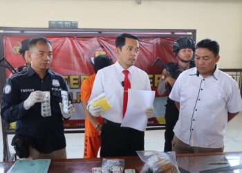 Polisi Tangkap Pengedar Obat Terlarang di Demak, Ribuan Butir Pil Koplo Disita