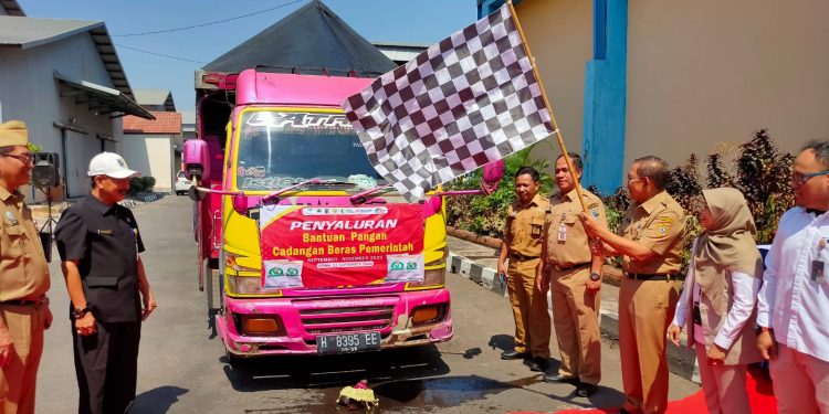 Bulog Launching Bantuan Pangan Cadangan Beras Pemerintah Tahap II