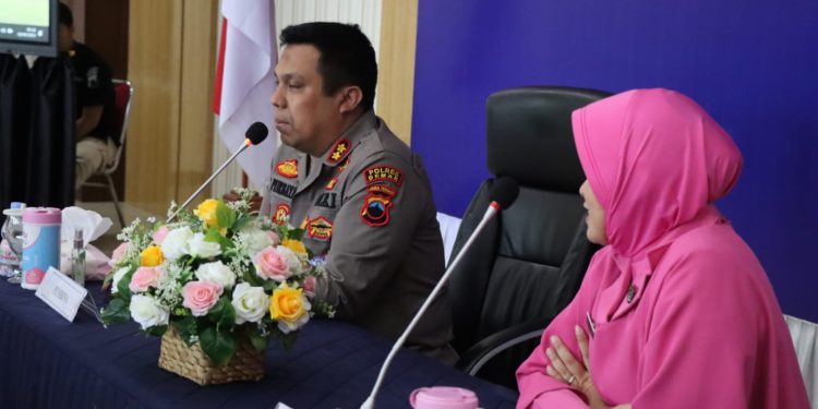 Kapolres Demak Minta Bhayangkari Hidup Sederhana dan Dukung Tugas Suami