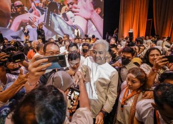 Solusi Ganjar Soal Tiktok Shop dan Jualan Artis yang Matikan Pasar Tradisional