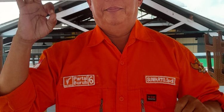 Kepala Sekolah ini Perjuangkan Nasib Buruh