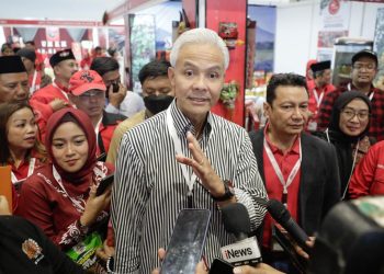 Ganjar Beberkan Isi Bisikan Jokowi, Kode Keras Dukungan Penuh?