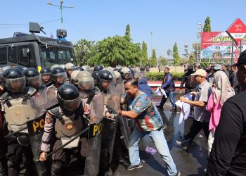 Tingkatkan Kesiapsiagaan, Polres Demak Gelar Simulasi Sispamkota Pemilu 2024