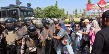 Tingkatkan Kesiapsiagaan, Polres Demak Gelar Simulasi Sispamkota Pemilu 2024